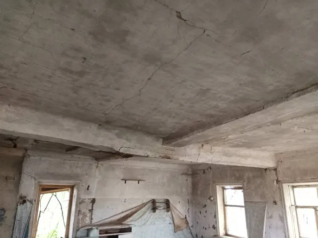 Жилой дом с земельным участком