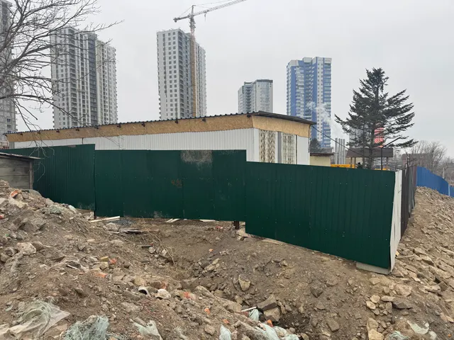 Право заключения договора купли-продажи особо ценного движимого имущества: забор металлический (инвентарный номер 41011200002883), расположенный по адресу: г. Владивосток, ул. 2-я Поселковая, 1а