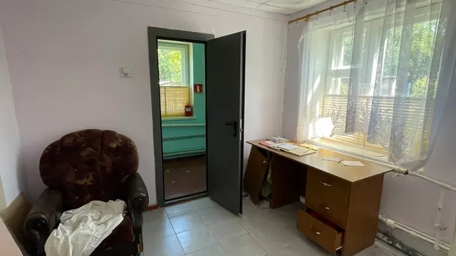 Объект муниципального нежилого фонда - одноэтажное нежилое здание площадью 124,6 кв. м (Саратовская область, р-н Саратовский, р.п. Красный Октябрь, ул. 2-я Садовая, д. № 80) вместе с земельным участком площадью 1192 кв. м (Саратовская область, р-н Саратовский, р.п. Красный Октябрь, ул. 2-я  Садовая, д. № 80)