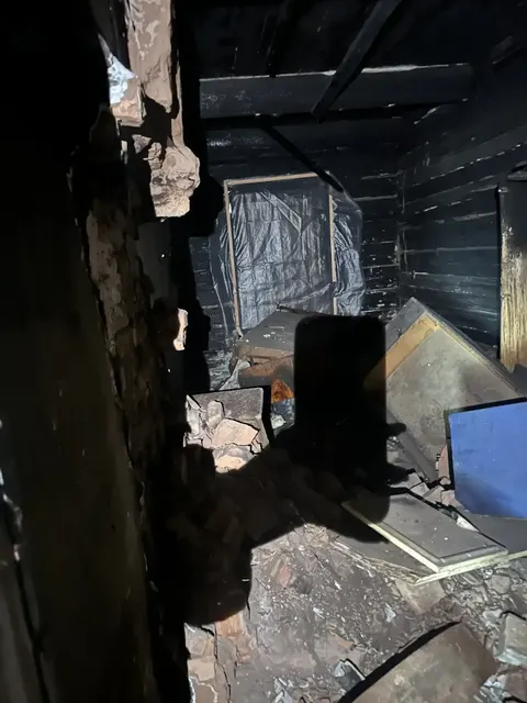 Помещение, наименование -  жилое помещение, назначение - жилое, площадью 19,9 кв.м, количество этажей: 1, в том числе подземных 0, кадастровый номер: 38:09:011513:85, по адресу: Российская Федерация, Иркутская область, р-н Киренский, г.Киренск, мкр. Центральный, ул.Декабристов, д.6а, кв.2.