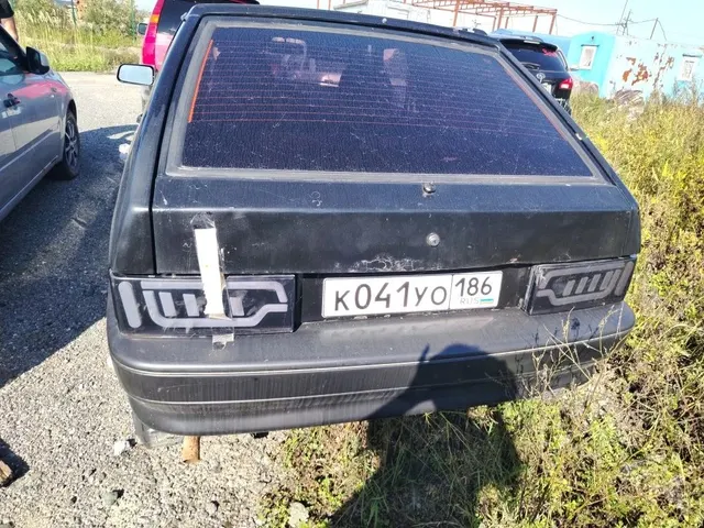 Автомобиль ЛАДА 211440 Самара, сине-черного цвета, ГРЗ К 041 УО 186, г/в 2010, VIN XTA211440A4900755. ТС имеет ограничения ФССП на регистрационные действия (ключи и документы отсутствуют, техническое состояние не проверялось, пробег не известен). Имущество продается в том виде, в каком оно есть, в случае продажи возврату/обмену не подлежит. За скрытые дефекты имущества Продавец ответственности не несет.