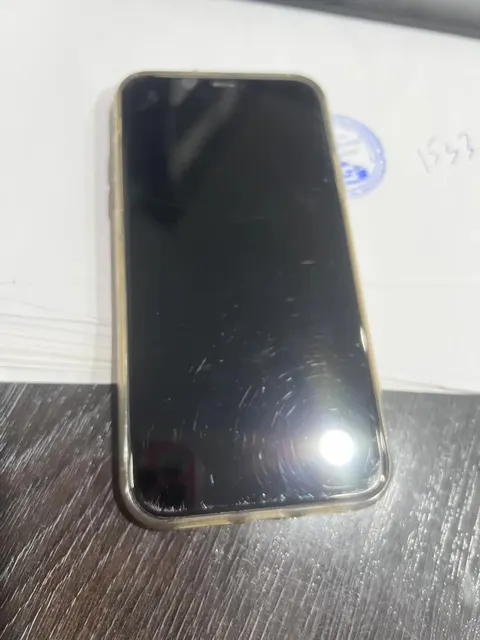 мобильный телефон марки "IPhone 11" 1 Штука (шт)