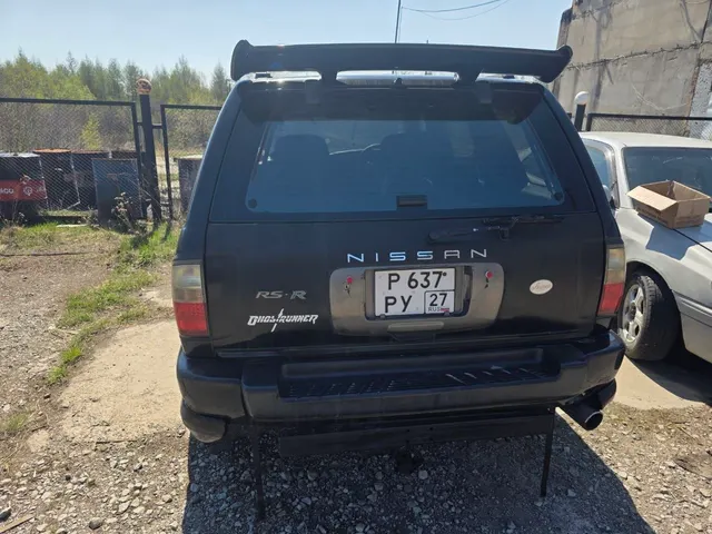 Автомобиль марки Nissan Terrano, г/н P637РУ27, 1985 г.в, № кузова RR50001113, серого цвета/черного