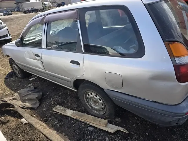 Автомобиль марки Nissan Wingroad,г/н К332УО27, 1996 г.в., № кузова WFNY10122865.