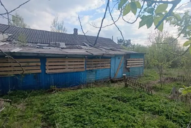 Имущество, находящееся в собственности Ярославской области, расположенное по адресу: Российская Федерация, Ярославская область, Угличский район, г. Углич,   п. Мебельщиков, д. 19, с земельным участком