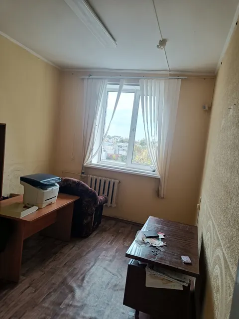 Нежилое помещение №1, общей площадью 12,6 кв.м., расположенное на втором этаже здания по адресу: Саратовская область, п. Михайловский, улица Возрождение, дом №16. (кадастровый номер 64:18:020501:296), находящегося в муниципальной собственности муниципального образования п. Михайловский  Саратовской области.