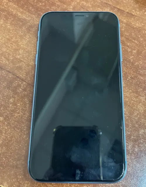 Сотовый телефон  марки Iphone XR imei 353062106783445,imei 353062106910683