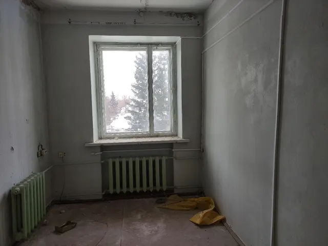 Нежилое помещение с кадастровым номером 37:08:050307:368, площадью 10,8 кв.м., расположенное по адресу: Ивановская область, р-н Комсомольский, г. Комсомольск, ул. Люлина, д. 16, пом. 63 (3 этаж, лит.А)
