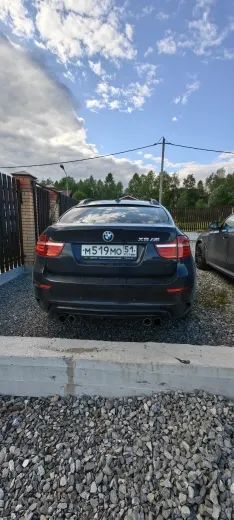 Автомобиль BMW X6М, 2012 г.в., VIN WBSGZ01080L589373, г.н. М519МО51, цвет черный, кузов без видимых повреждений, световые приборы без повреждений. Работоспособность не проверялась. Расположенный по адресу: Мурманская обл., Кольский р-н, Рублево тер., уч. 56. Должник Борецкий А.А.
