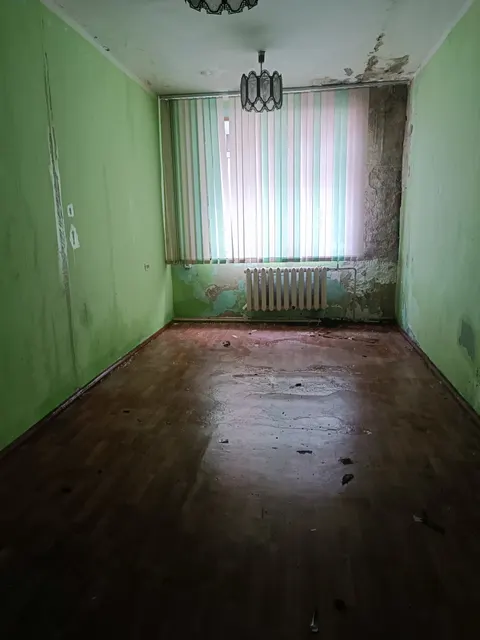Нежилые помещения в здании (лит. А), площадью 139,5 кв. м, 1 этаж, кадастровый номер 25:28:040011:4676, расположенные по адресу: Приморский край, г. Владивосток, ул. Сабанеева, д. 15а, пом. I