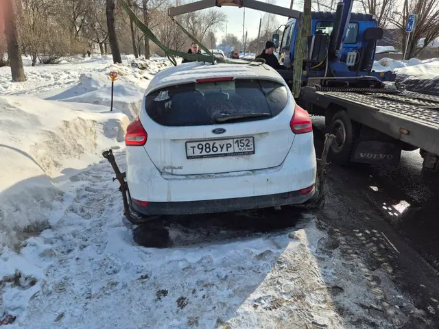 а/м Ford Focus белого цвета, 2017 г.в., гос. №T986УР 152, VIN Z6F5XXEEC5HK41219, зарегистрировано ограничение
