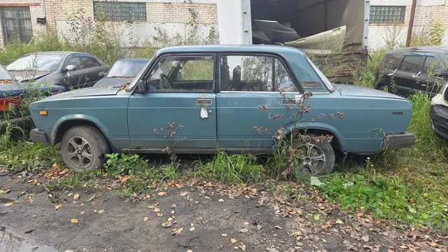 Автомобиль марки ВАЗ 2107, легковой седан, ГЗ В942РМ35,VIN № X7D21070040035473, 2004 г.в., двигатель № 7770965, кузов XTA21070041950912, цвет серо-синий
