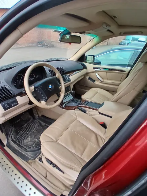 Легковой автомобиль BMW X5, 2002 года выпуска, идентификационный номер (VIN): WBAFA51020LM38890, № кузова (прицепа): WBAFA51020LM38890, шасси (рамы): отсутствует, мощность двигателя: 231 л.с., 170 кВт, объем двигателя: 2979 куб.см, цвет: вишневый, гос. номер М639МР77