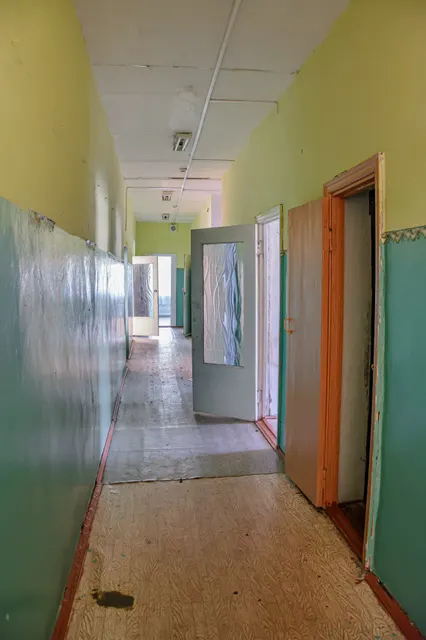 Лот № 1: Земельный участок, площадь 3 626 +/- 42 кв.м., кадастровый номер: 48:14:0740201:21; Здание, площадь: 308,5 кв. м., кадастровый номер: 48:14:0740104:11; адрес: Российская Федерация, Липецкая область, м.о. Становлянский, д. Паленка, ул. Школьная, д. 1