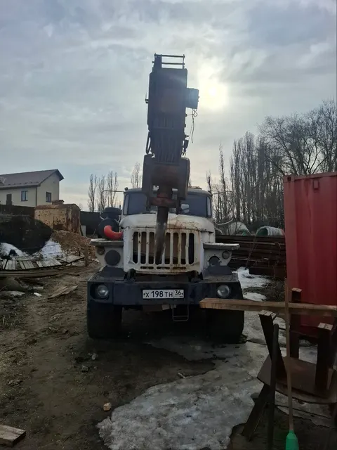 Специальный автокран КС 55713-3