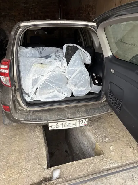 Транспортное средство Toyota RAV4, 2010 года выпуска, цвет - бронзовый, идентификационный номер VIN JTMBE31V10D028484, государственный номер С616ЕН197.