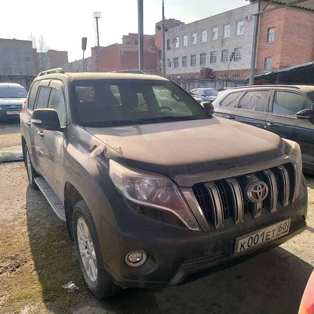Лот № 4. Автомобиль Toyota Land Cruiser 150 Prado, 2015 года выпуска, государственный номер К001ЕТ60, идентификационный номер (VIN) JTEBH3FJ00K166232. Местонахождение: Псковская обл., г. Псков, ул. Труда, д. 79. Основание для реализации на торгах - постановление судебного пристава-исполнителя о передаче на реализацию на торги. Должник (собственник) – Матвеев В.А.