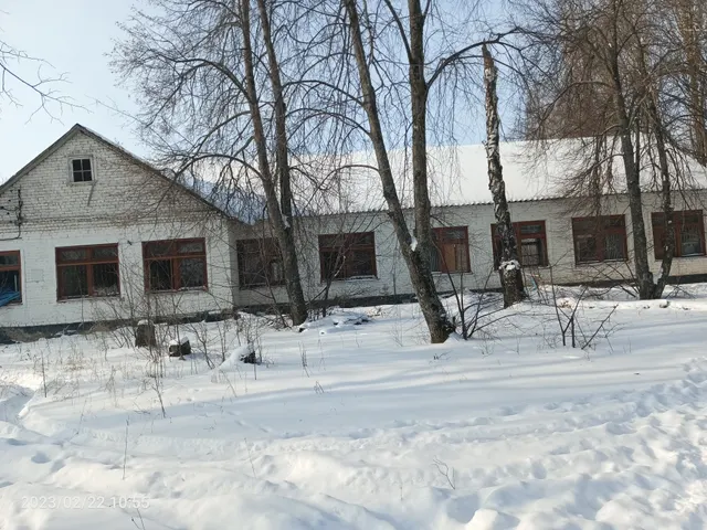 Здание школы, назначение: нежилое, площадь 759,7 кв.м., кадастровый номер 48:13:0690102:60, местоположение Российская Федерация, Липецкая область, м.о. Липецкий, с. Ивово, ул. Советская, д. 48Б; земельный участок  площадью 23445 кв.м, кадастровый номер 48:13:0690102:6, местоположение установлено относительно ориентира, расположенного в границах участка. Почтовый адрес ориентира: Липецкая область, р-н Липецкий, с/п Ивовский сельсовет, с. Ивово, ул. Советская, д. 48б.