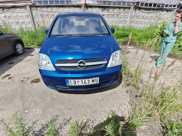 Автомобиль марки Opel Meriva VIN WOLOXCE7564038378, регистрационный знак Р.Сербия LO143-MU 2005 года, цвет синий.