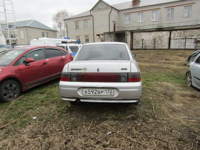Автомобиль ВАЗ 21102 г/знак А592ВР72, 2003г.в. цвет светло-сереб. металл VIN XTA21102030638414 Ограничения ФССП на регистрационные действия. (ключи отсутствуют, документы отсутствуют, техническое состояние не проверялось, пробег не известен). Имущество продается в том виде, в каком оно есть, в случае продажи возврату/обмену не подлежит. За скрытые дефекты имущества Продавец ответственности не несет.
