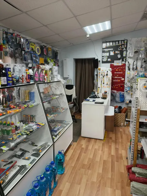 Нежилое здание, обшей площадью 49,5 кв.м. расположенное на земельном участке площадью 552кв.м. по адресу: Тюменская область, Тюменский район, пос.Новотарманский, ул.Рабочая, д.62, кадастровый номер 72:17:1701005:166, 72:17:1701005:187