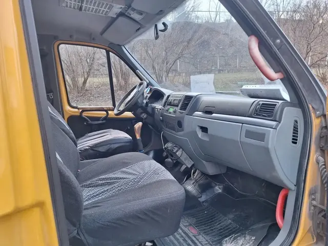 Автобус специальный для перевозки детей ГАЗ 322121, категории D, 2014 г.в., VIN – Х96322121E0781021, модель GAZ 322121, № двигателя – 421640  E0802261, шасси (рама) - отсутствует, кузов (кабина) – 322121Е0558141,  цвет – желтый, ПТС 52 ОА 049321, регистрационный знак В 621 СУ 174