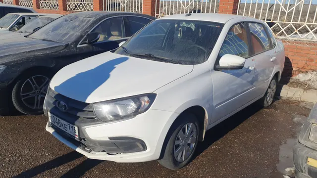 LADA GRANTA, 2023 г.в., г/н С048КЕ716, VIN: XTA219040R0975668. Начальная цена – 361 080,00 руб. (1442 (II), Минхазов А.Р.)