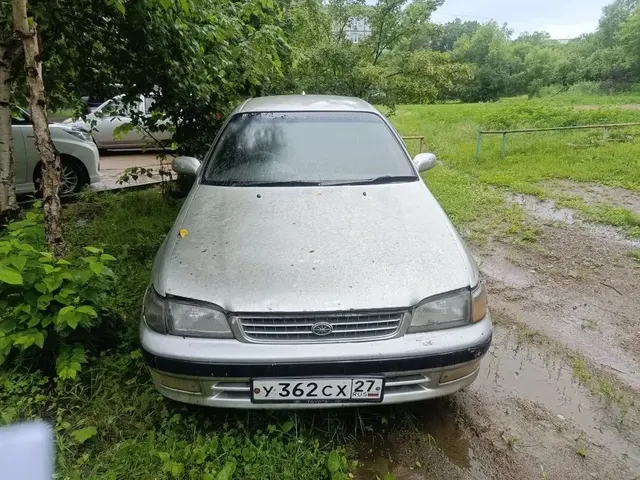 Автомобиль Toyota Corona г/н У362СХ27,1993г.в., № кузова  ST1914010004, б/у, серебристого цвета, по кузову имеются многочисленные царапины, сколы, повреждения лакокрасочные покрытие