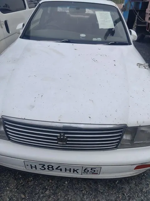 Автомобиль марки “Тойота Кроун” государственный номер Н 384 НК 65, 1990 г.выпуска, кузов белого цвета, рама № LS1410004056