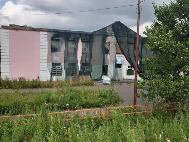Муниципальное имущество: нежилое здание, площадью 2 598,50 м2