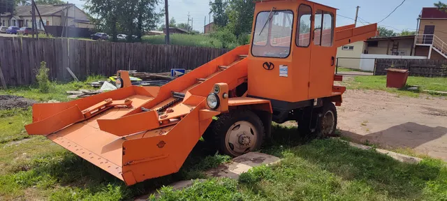 Снегопогрузчик КО-206АН