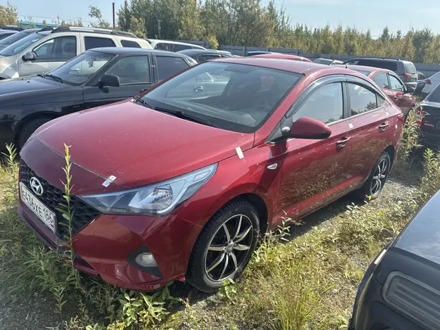 Автомобиль марки  Хендэ Солярис, цвет красный, г.р.з. Е 436 ХЕ 186, VIN Z94K241CBMR266949, г/в 2021. ТС имеет ограничения ФССП на регистрационные действия (ключи и документы отсутствуют, техническое состояние не проверялось, пробег не известен). Имущество продается в том виде, в каком оно есть, в случае продажи возврату/обмену не подлежит. За скрытые дефекты имущества Продавец ответственности не несет.