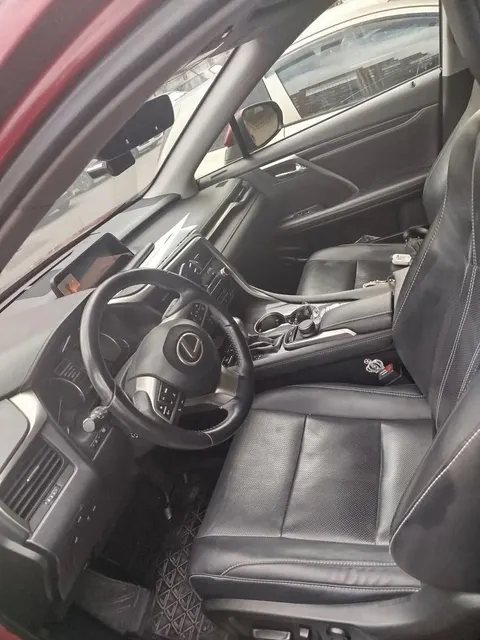 Легковой автомобиль Lexus RX 300, 2018 г.в., г/н В085ЕР761, VIN JTJBAMCA302069722, красного цвета, на ходу, должник ООО СМР-1 (ИНН 6155069599), (Поручение ТУ Росимущества в РО от 27.08.2026 № 61-1402-У). Адрес (местоположение): Ростовская область, г. Шахты, ул. Советская, 187/189.