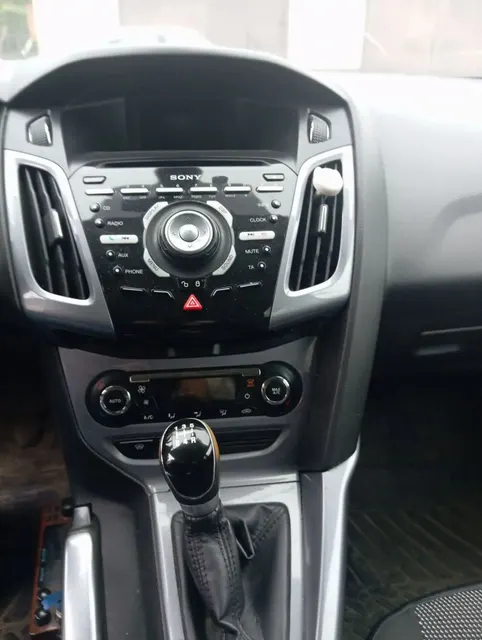 Легковой автомобиль FORD FOCUS