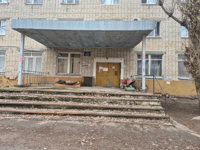 Нежилое помещение общей площадью 733 кв.м, состоящие из двух нежилых помещений: площадью 282,1 кв.м, этаж № 1, кадастровый номер: 63:09:0301140:787, расположенное по адресу: Самарская область, г. Тольятти, ул. Новопромышленная, д. 17, помещение № 1006; и площадью 450,9 кв.м, этаж № 1, кадастровый номер: 63:09:0301140:2812, расположенное по адресу: Самарская область, г. Тольятти, ул. Новопромышленная, д. 17, помещение № 1007.