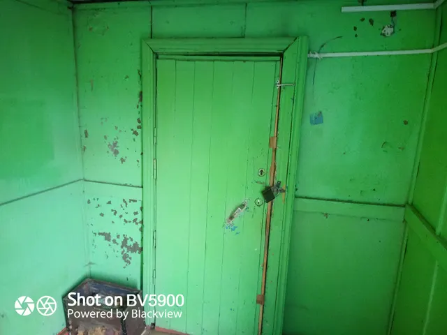нежилое здание, общей площадью 81,2 кв.м. 1980 года завершения строительства, кадастровый номер 54:29:010501:32, количество этажей: 1, находящееся по адресу: Новосибирская область, Чистоозерный район, р.п. Чистоозерное, ул. Ленина, 12а.
