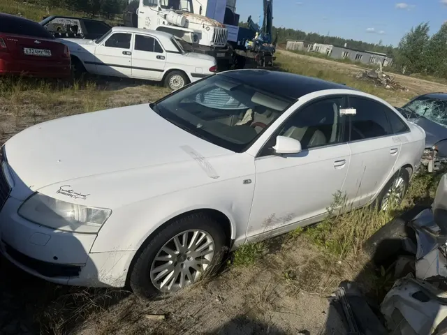 Автомобиль марки «AUDIA6», г.р.з. А656РН89, белого цвета. ТС имеет ограничения ФССП на регистрационные действия (ключи и документы отсутствуют, техническое состояние не проверялось, пробег не известен). Имущество продается в том виде, в каком оно есть, в случае продажи возврату/обмену не подлежит. За скрытые дефекты имущества Продавец ответственности не несет.