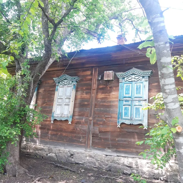 Комплекс им-ва: 1. ЗУ Местоположение установлено относительно ориентира, расположенного в границах участка.Ориентир здание. Почтовый адрес ориентира: край Приморский, г. Партизанск, с. Бровничи, ул. Школьная, дом 30. Пл. 813 +/- 13 кв.м. КН 25:33:130101:5 Категория земель: ЗНП ВРИ: Для размещения отделения связи; 2. здание- отделение почтовой связи Адрес: Российская Федерация, Приморский край, м.о. город Партизанск, с. Бровничи, ул. Школьная, двлд. 30 Пл. 106.9 кв.м. КН 25:33:130101:395