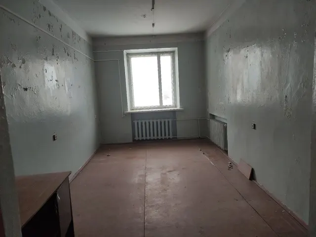 Нежилое помещение с кадастровым номером 37:08:050307:367, площадью 17,7 кв.м., расположенное по адресу: Ивановская область, р-н Комсомольский, г. Комсомольск, ул. Люлина, д. 16, пом. 69 (3 этаж, лит.А).