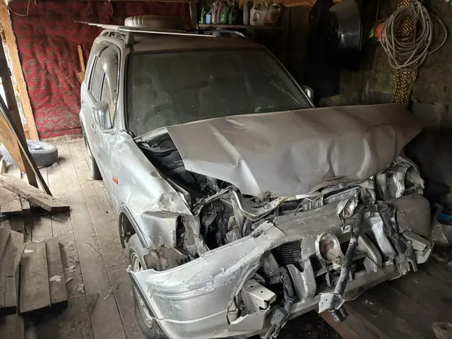 Транспортное средство Honda CR-V, 1998 года выпуска, цвет - серый, номер кузова RD15111141, государственный номер К004КЕ03. Состояние транспортного средства: после ДТП.
