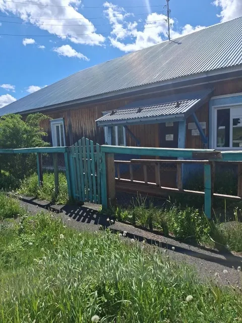 Нежилое здание, площадью 368,50 кв.м., кадастровый номер 66:01:4201001:293 с земельным участком, площадью 3005,0 кв.м., кадастровый номер 66:01:4201001:153