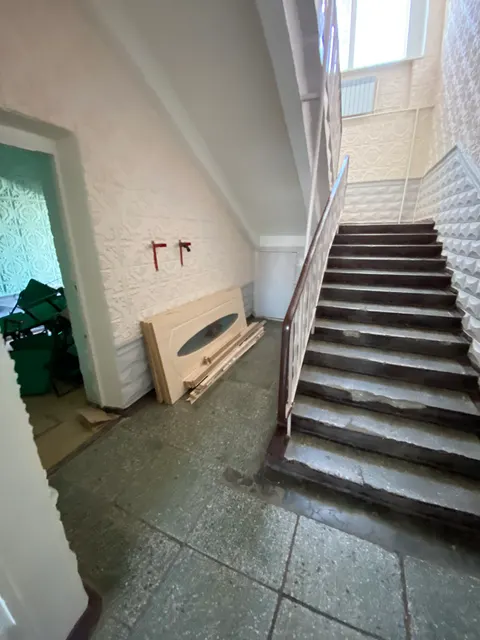 Нежилые помещения общей площадью 201,7 кв. м, назначение: нежилое, наименование: данные отсутствуют, кадастровые номера 58:29:1001016:724, 58:29:1001016:725