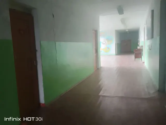 Нежилое помещение с кадастровым номером 33:12:010733:345, общей площадью 700,3 кв.м., расположенное по адресу: Владимирская область, муниципальный округ Собинский, с. Волосово, ул. Мичуринская, д. 9а.
