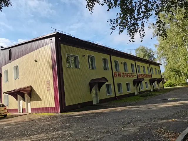 Лот № 1 Нежилое помещение на первом этаже двухэтажного здания (помещения № 11, 12, 16 согласно техпаспорта здания) общей площадью 47,6 кв.м