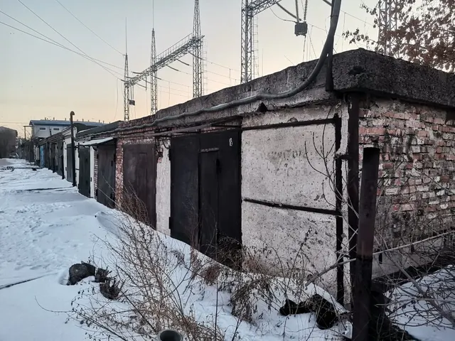 Гараж (бокс), площадью 29 кв.м, кадастровый №24:50:0000000:170961, расположенный по  адресу: Красноярский край, г. Красноярск, ул. Тельмана, 49 «А», строение 8, бокс 18. Начальная цена продажи 686 800 руб. Задаток 103050 руб.