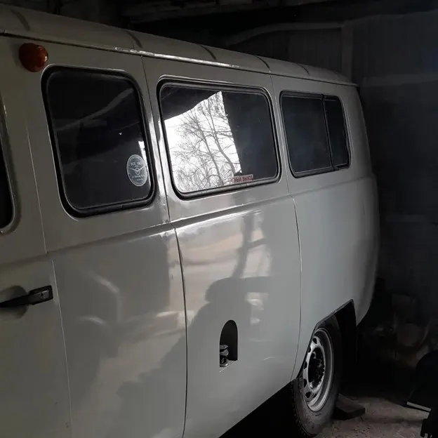 Автомобиль УАЗ-220695