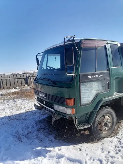 Грузовой бортовой; ИСУЗУ; ФОРВАРД; 1993 г.в., г/н Н272КЕ75, цвет зеленый, Номер шасси (рамы): FRR32FB3002807. ПТС отсутствует. Автотранспорт в рабочем состоянии