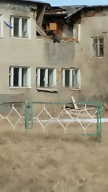 Под разбор, как строительный материал нежилое здание с кадастровым номером 22:06:010303:167, площадью 1463,6 кв. м