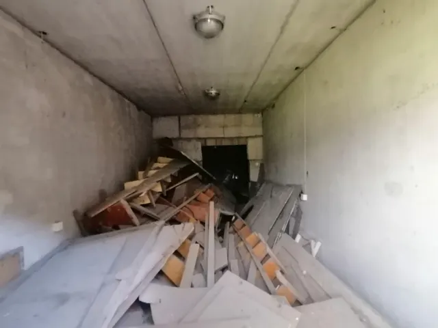 Право заключения договора аренды нежилых помещений цокольного этажа  в здании (лит. А) общей площадью 220 кв. м с кадастровым номером 25:28:000000:25487, расположенных по адресу: Приморский край, г. Владивосток, ул. Шошина, в районе строения 25а