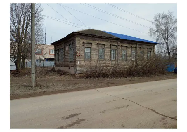 Нежилое помещение общей площадью 64,3 кв.м., кадастровый номер 18:01:023020:18,  по адресу: Удмуртская Республика, Алнашский район, с. Алнаши, ул. Ленина, д. 23.